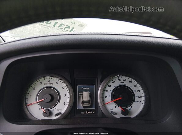 5TDXZ3DC0HS884234 2017 TOYOTA SIENNA Silver Vista de los asientos traseros