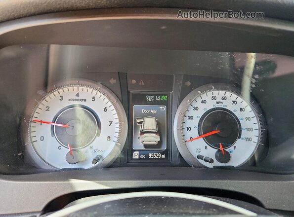 5TDXZ3DC0JS921918 2018 TOYOTA SIENNA White Instrument cluster view