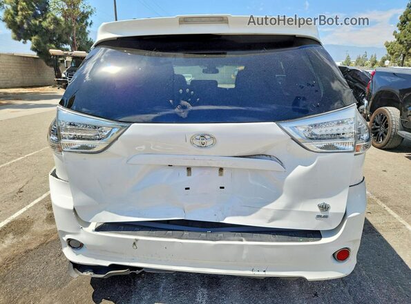 5TDXZ3DC0JS921918 2018 TOYOTA SIENNA White Rear view