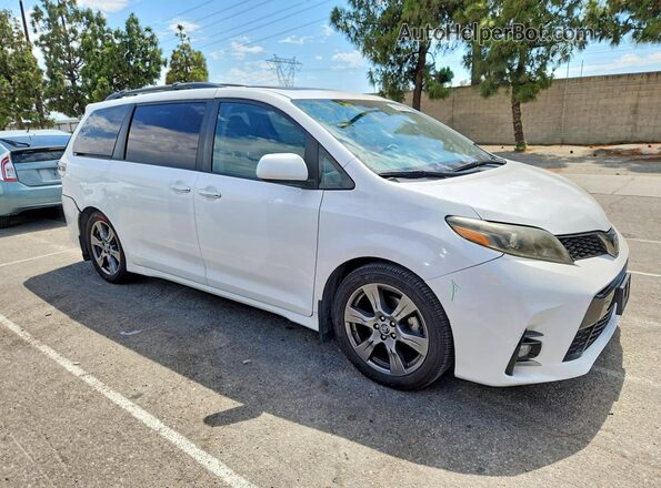 5TDXZ3DC0JS921918 2018 TOYOTA SIENNA White Front right