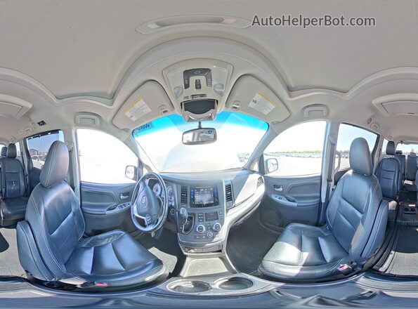 5TDXZ3DC1HS853090 2017 TOYOTA SIENNA Серебряный 