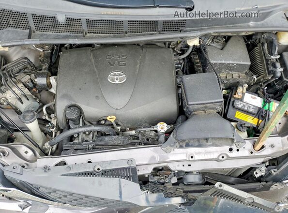 5TDXZ3DC4HS779261 2017 TOYOTA SIENNA Серый 