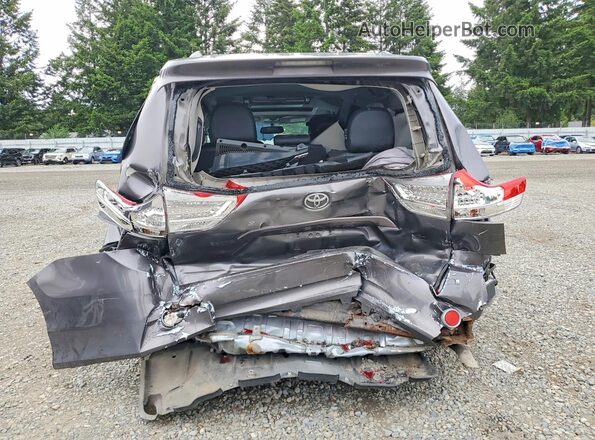 5TDXZ3DC4HS779261 2017 TOYOTA SIENNA Серый 