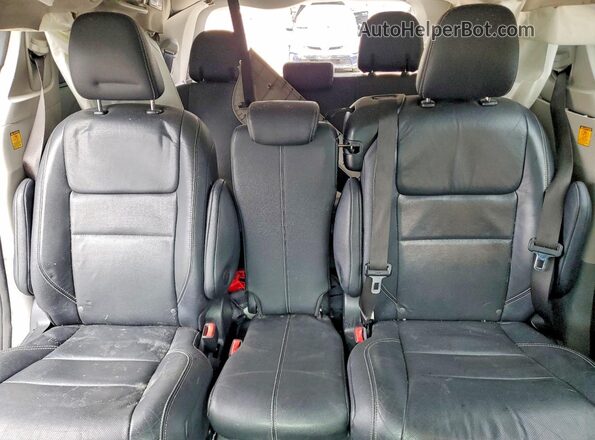 5TDXZ3DC4HS779261 2017 TOYOTA SIENNA Серый 