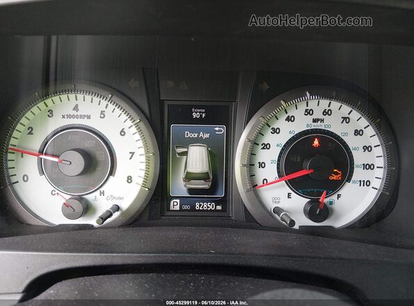 5TDXZ3DC5HS828967 2017 TOYOTA SIENNA Бордовый Вид задних сидений