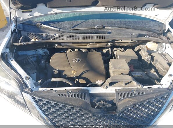 5TDXZ3DC6HS791511 2017 TOYOTA SIENNA Белый 