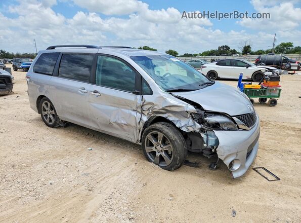 5TDXZ3DC6HS827603 2017 TOYOTA SIENNA Silver Przód prawy