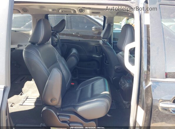 5TDXZ3DC6HS861802 2017 TOYOTA SIENNA Black VIN sticker view