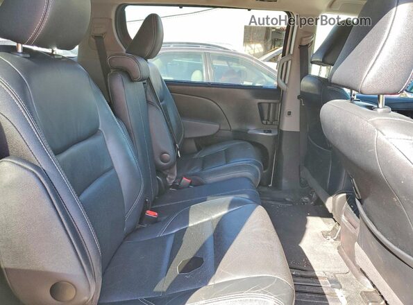 5TDXZ3DC7HS860920 2017 TOYOTA SIENNA White Вид задньої частини салону
