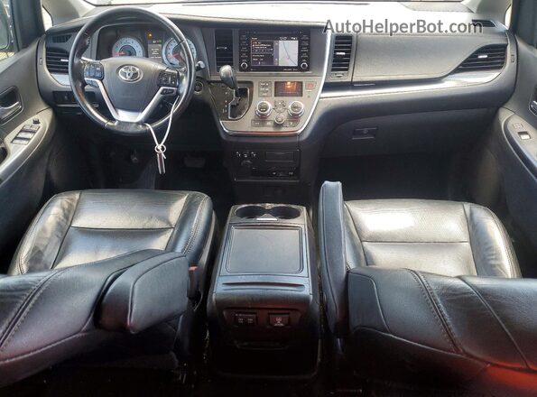 5TDXZ3DC7JS949294 2018 TOYOTA SIENNA Черный Вид панели приборов