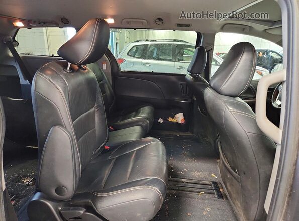 5TDXZ3DC8HS839798 2017 TOYOTA SIENNA Серый Вид задней части салона
