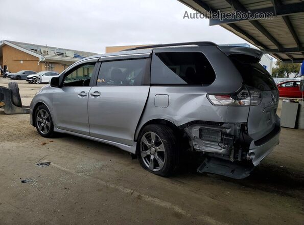 5TDXZ3DCXHS877632 2017 TOYOTA SIENNA Silver 