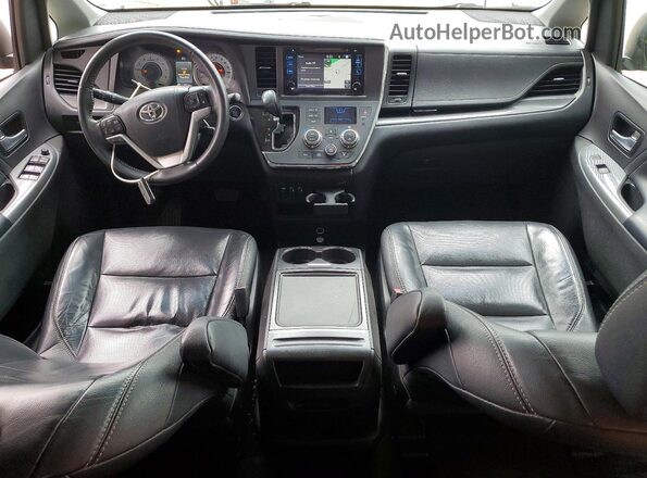 5TDXZ3DCXHS877632 2017 TOYOTA SIENNA Silver 