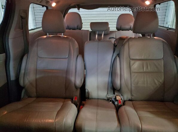 5TDYK3DC0GS749262 2016 TOYOTA SIENNA Gray Rear seats view