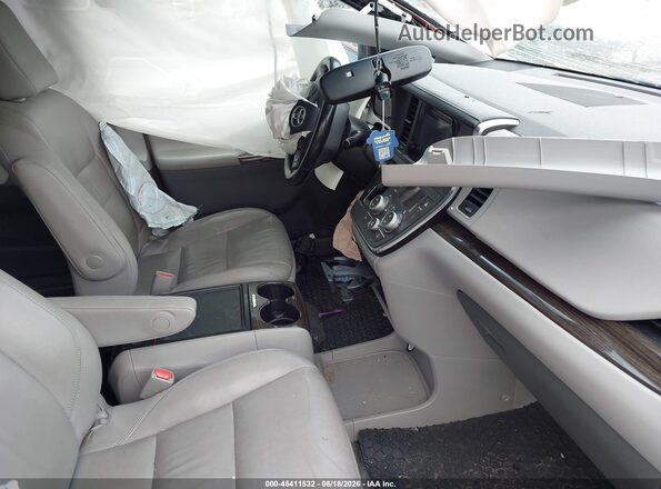 5TDYK3DC2GS710544 2016 TOYOTA SIENNA Black Front interior view