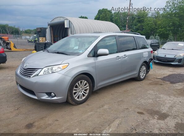 5TDYK3DC3GS746744 2016 TOYOTA SIENNA Blue Առջևի ձախ երեք քառորդ տեսարան