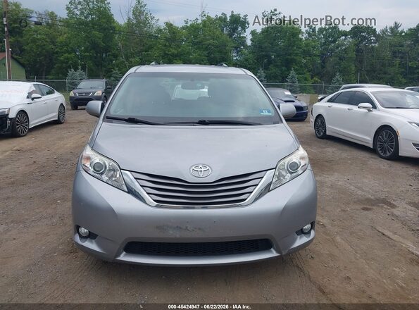 5TDYK3DC3GS746744 2016 TOYOTA SIENNA Blue Սարքավորումների վահանակի տեսք