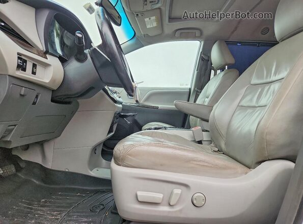5TDYK3DC4GS702140 2016 TOYOTA SIENNA White Vista interior delantera