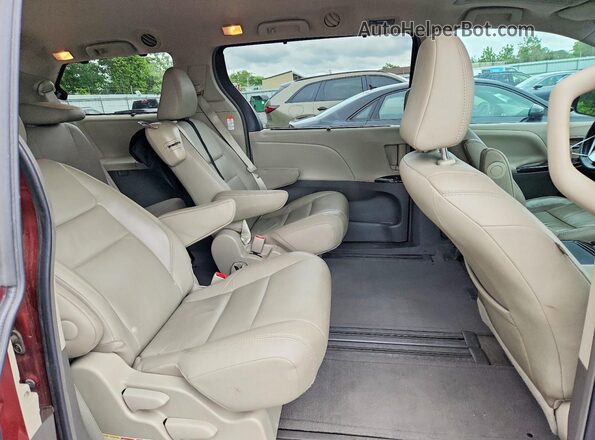 5TDYK3DC4GS717530 2016 TOYOTA SIENNA Red Rear interior view
