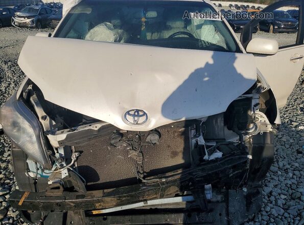 5TDYK3DC6GS700373 2016 TOYOTA SIENNA White Вид підкапотного простору
