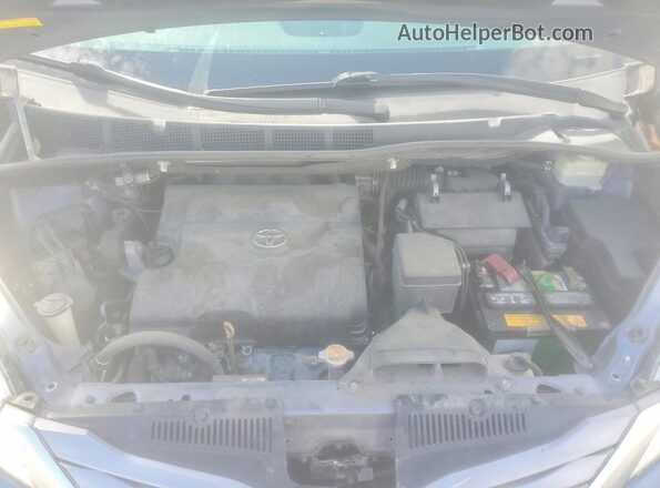 5TDYK3DC9GS760163 2016 TOYOTA SIENNA Blue ძრავის განყოფილების ხედი