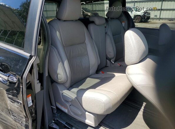 5TDYK3DCXGS707262 2016 TOYOTA SIENNA Black Rear interior view