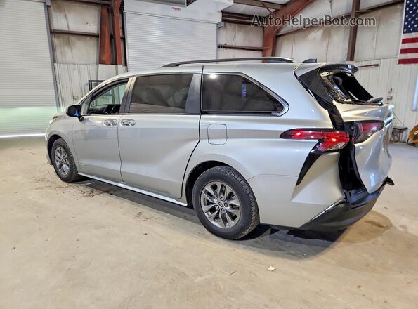 5TDYRKEC0MS032330 2021 TOYOTA SIENNA Silver 