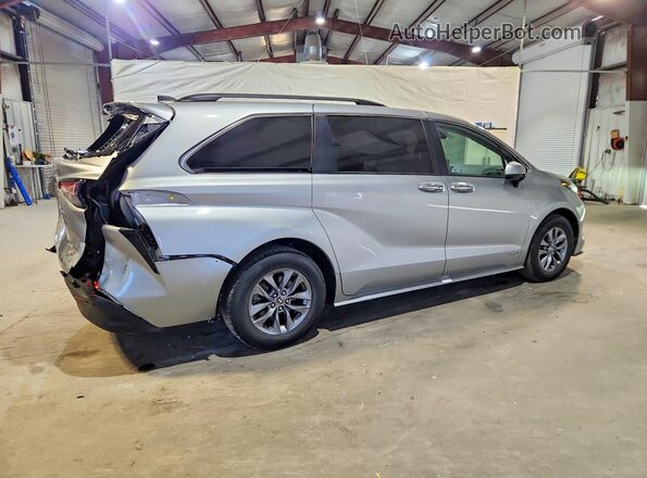 5TDYRKEC0MS032330 2021 TOYOTA SIENNA Silver 