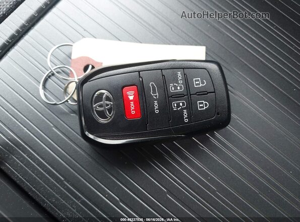 5TDYRKEC0TS293276 2026 TOYOTA SIENNA White Вид панелі приладів