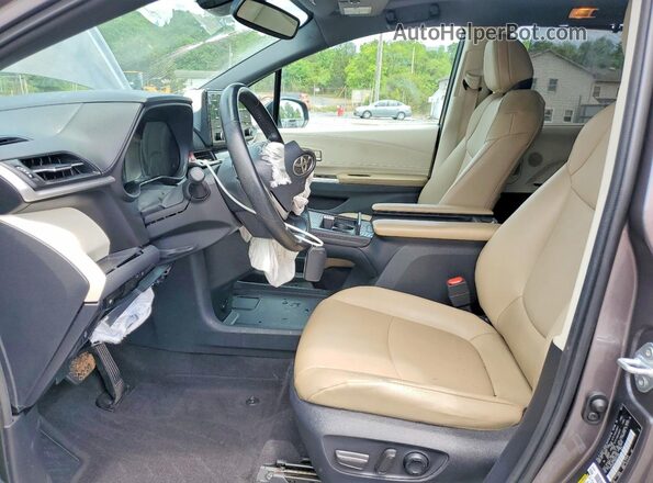 5TDYRKEC1MS025368 2021 TOYOTA SIENNA Gray 