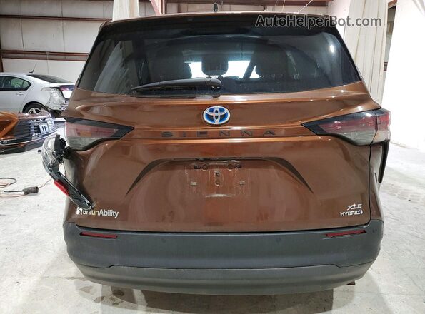 5TDYRKEC1PS158524 2023 TOYOTA SIENNA Brown Vista trasera