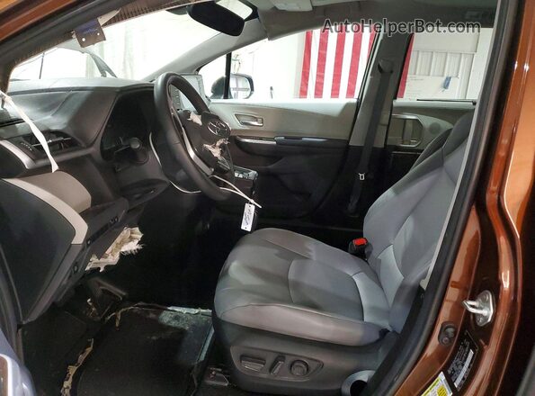 5TDYRKEC1PS158524 2023 TOYOTA SIENNA Brown Vista interior delantera