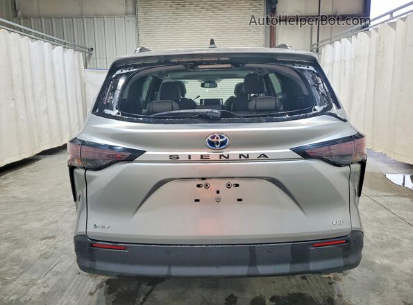 5TDYRKEC1SS243923 2025 TOYOTA SIENNA Silver 