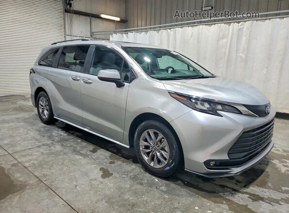 5TDYRKEC1SS243923 2025 TOYOTA SIENNA Silver 