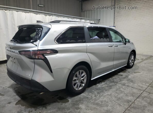 5TDYRKEC1SS243923 2025 TOYOTA SIENNA Silver 