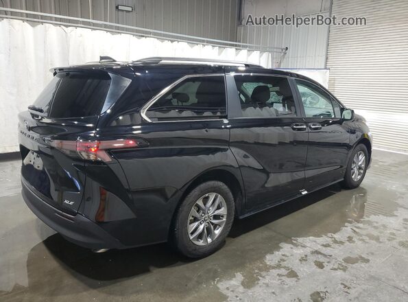 5TDYRKEC1TS299331 2026 TOYOTA SIENNA Black 