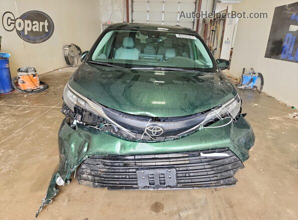 5TDYRKEC1TS314121 2026 TOYOTA SIENNA Green 