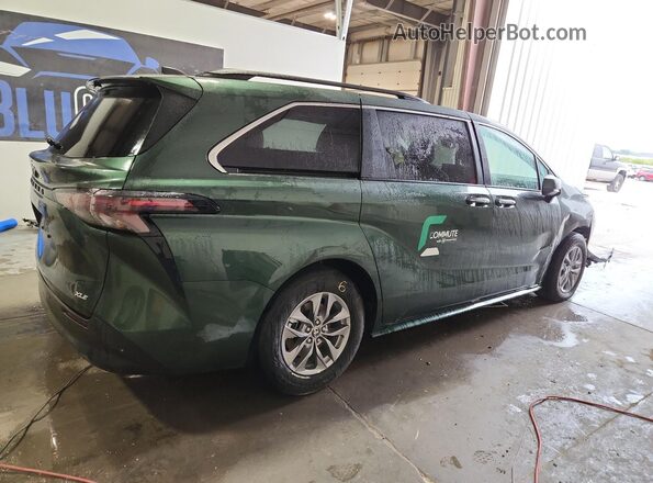 5TDYRKEC1TS314121 2026 TOYOTA SIENNA Green 