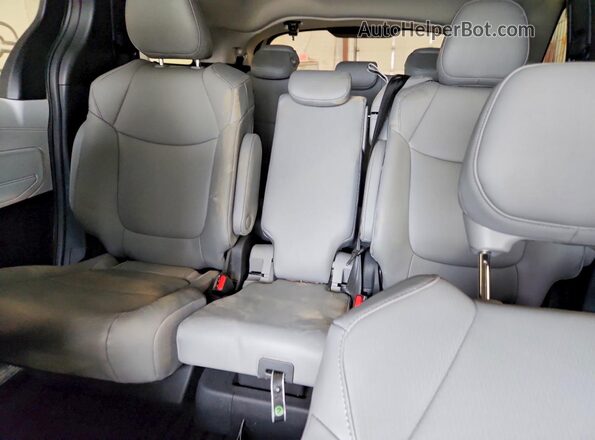 5TDYRKEC1TS314121 2026 TOYOTA SIENNA Green 