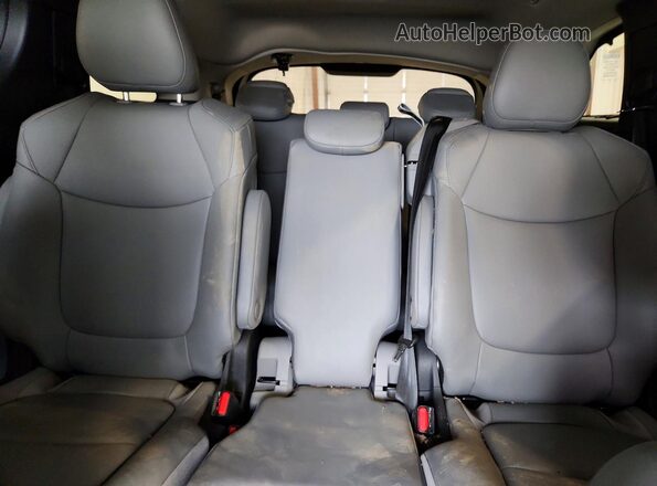 5TDYRKEC1TS314121 2026 TOYOTA SIENNA Green 