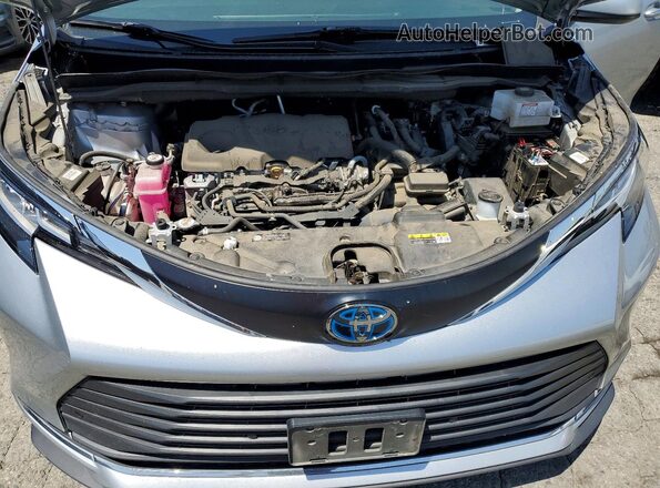 5TDYRKEC2NS132589 2022 TOYOTA SIENNA Silver Вид підкапотного простору