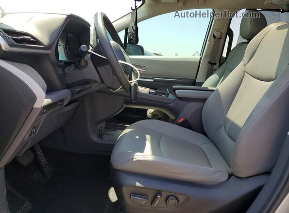 5TDYRKEC2NS132589 2022 TOYOTA SIENNA Silver Вид салону спереду