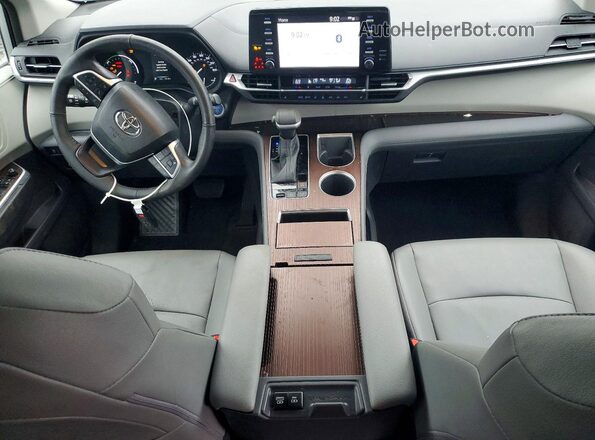 5TDYRKEC2PS143286 2023 TOYOTA SIENNA Silver Vista del salpicadero