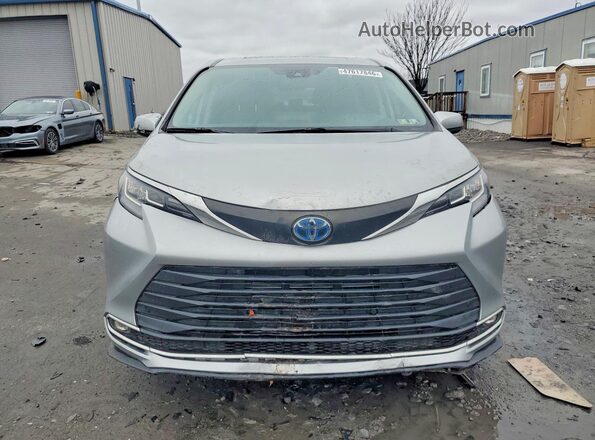 5TDYRKEC2PS143286 2023 TOYOTA SIENNA Silver Vista frontal