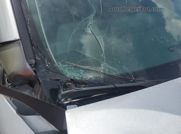 5TDYRKEC2SS227911 2025 TOYOTA SIENNA Silver Widok wnętrza 360 stopni