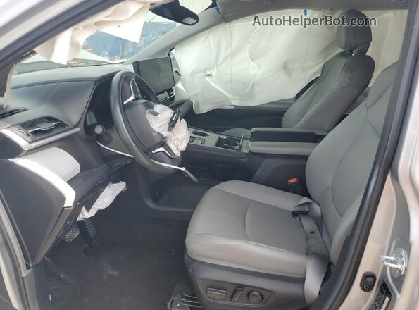 5TDYRKEC2SS227911 2025 TOYOTA SIENNA Silver 