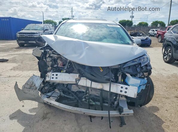 5TDYRKEC2SS227911 2025 TOYOTA SIENNA Silver Widok z przodu
