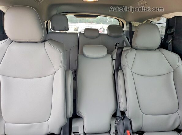 5TDYRKEC2TS308778 2026 TOYOTA SIENNA White 