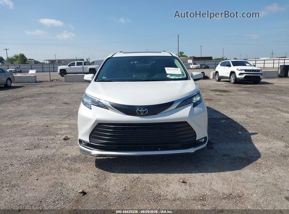 5TDYRKEC2TS312653 2026 TOYOTA SIENNA White წინა ხედი