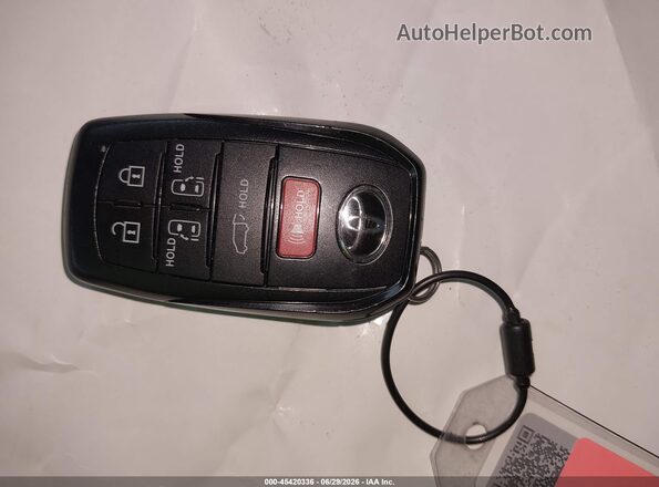 5TDYRKEC2TS312653 2026 TOYOTA SIENNA White წინა პანელის ხედი